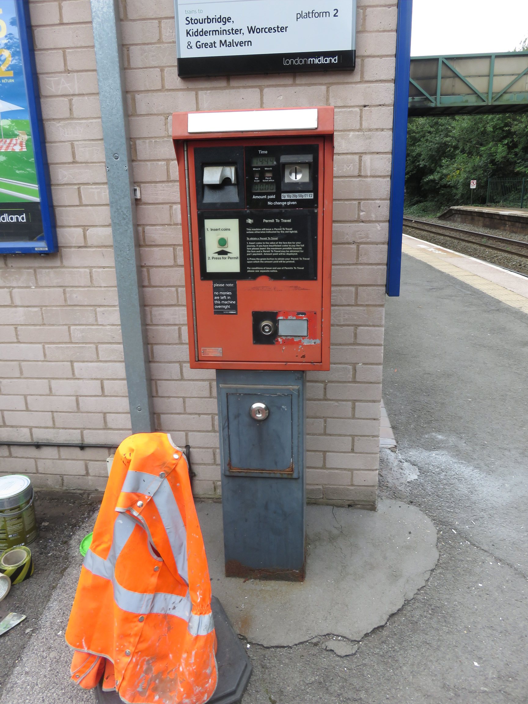 PERTIS machine at Old Hill railway station.