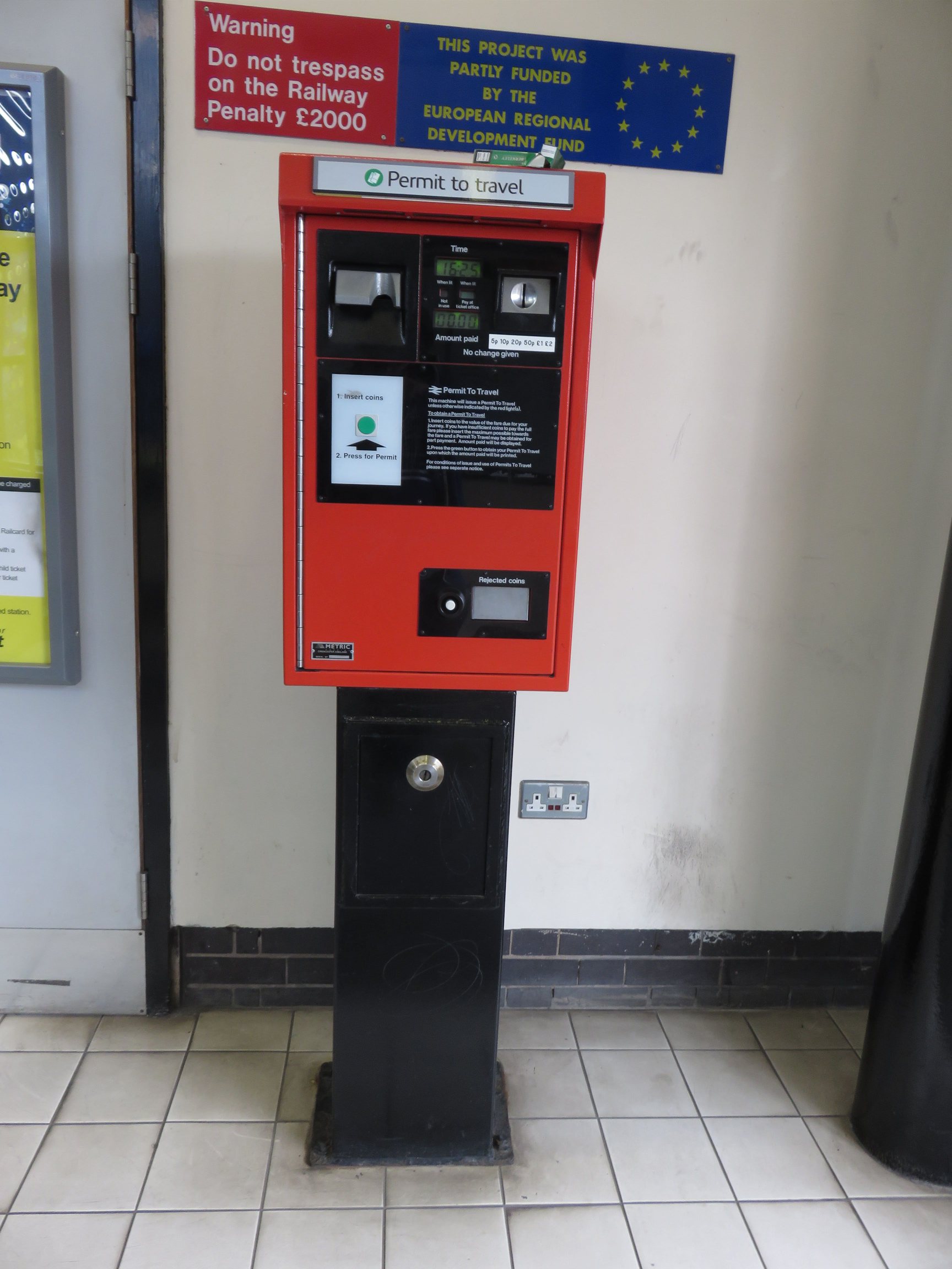 PERTIS machine at Smethwick Galton Bridge railway station.