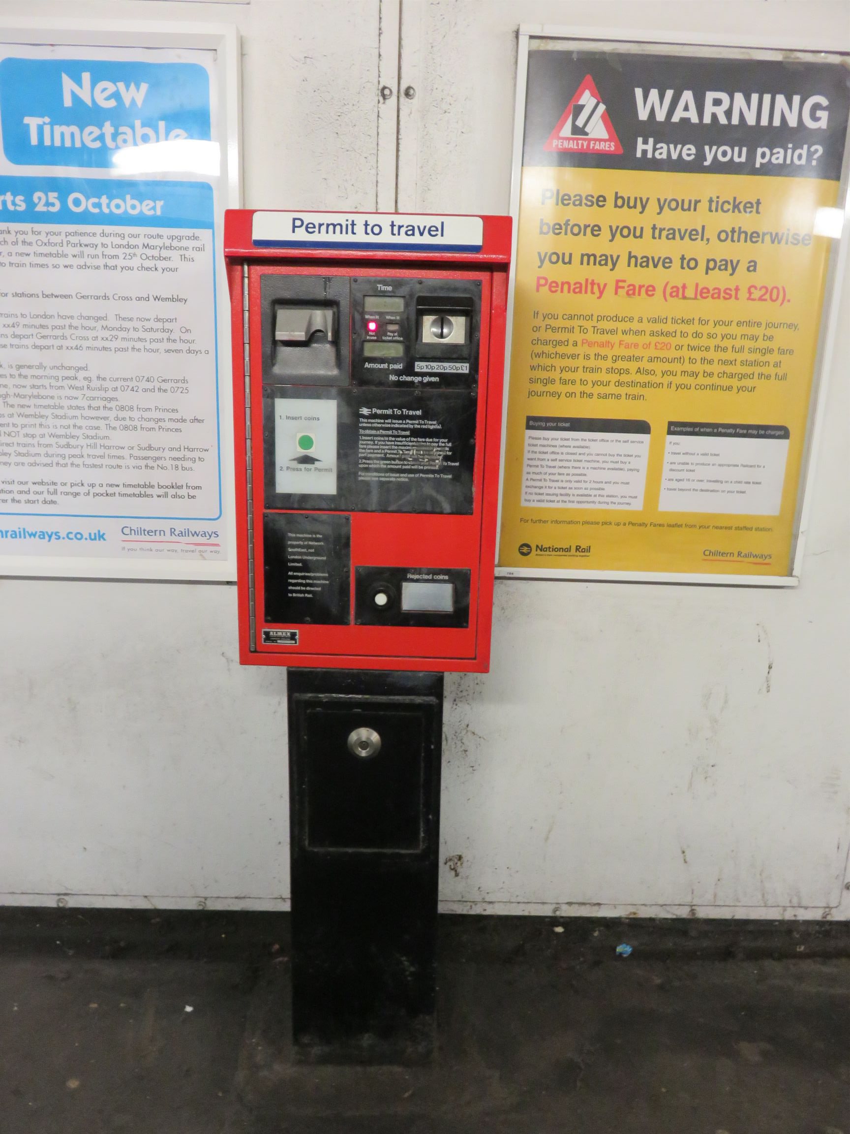 PERTIS machine at South Ruislip railway station.